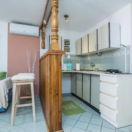Jelena 50m From The - Happy Apartment Vir