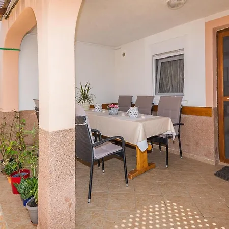Jelena 50m From The - Happy Apartment